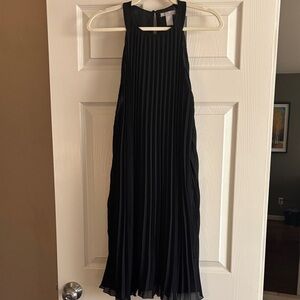 H&M Black Pleated Midi Dress